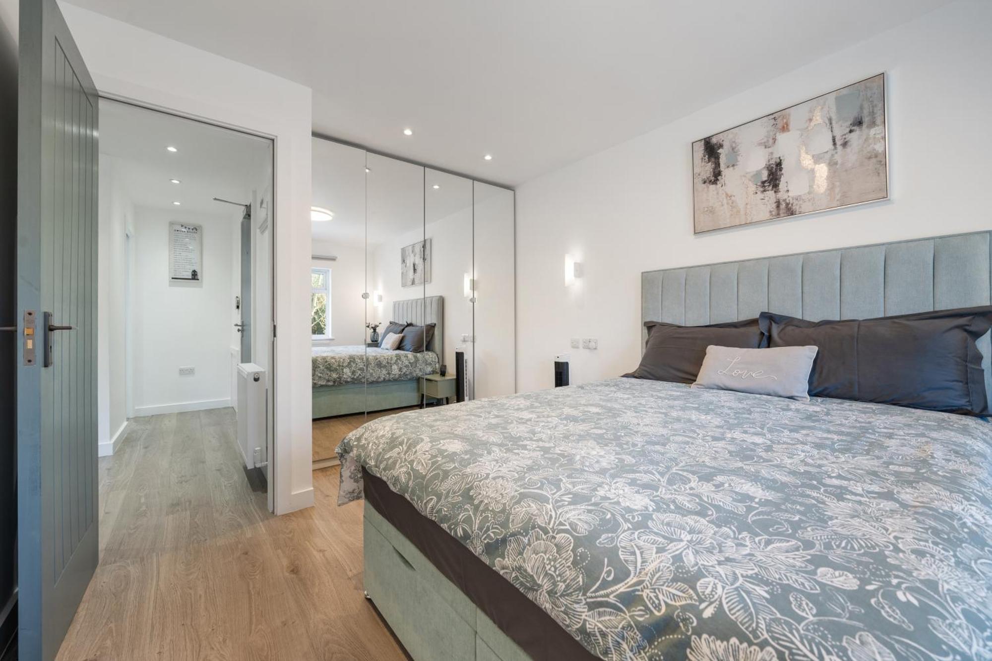 Newly Refurbished 2 Bed Flat Apartment Mill Hill Exterior photo